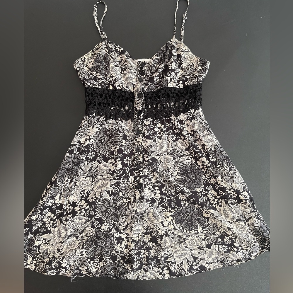 Floral black lace mini dress